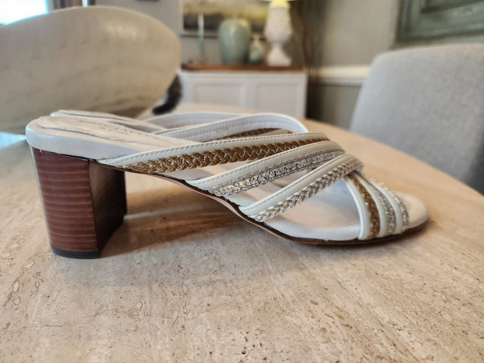 Sandalias Eric Javits 10.5 N Correa Cruzada Tacón Bloque Usadas 1X Foto 3 de 4