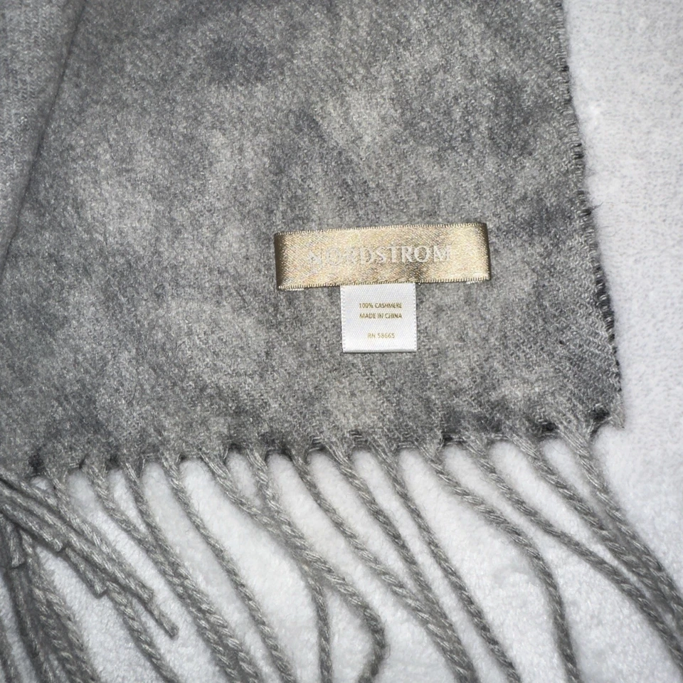 Nordstrom 100% Cachemira Precioso Patrón de Arte Floral Flecos Bufanda Mantón Envoltura Foto 3 de 3