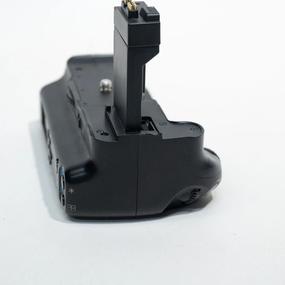 Meike MK-550DL Battery Grip for Canon EOS 550D 600D 650D 700D / Rebel - Tested! - Image 4 of 4