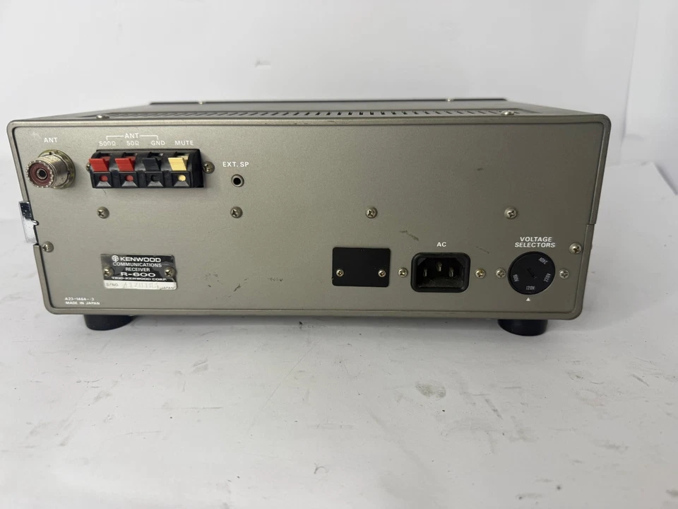 Receptor de comunicaciones Kenwood R-600 *Leer* Foto 2 de 4