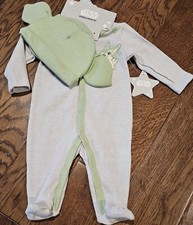Baby Infant 0/3 Mo Disney Star Wars Baby Yoda Romper  Hat Set NWT