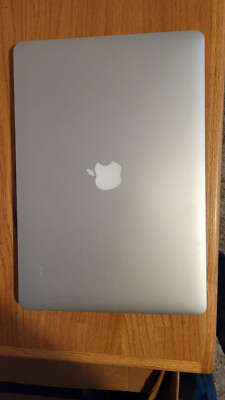 Apple MacBook Pro Model A1398 Retina 15 in 2.5 Ghz Quad i7 16GB DDR 500 GB SSD