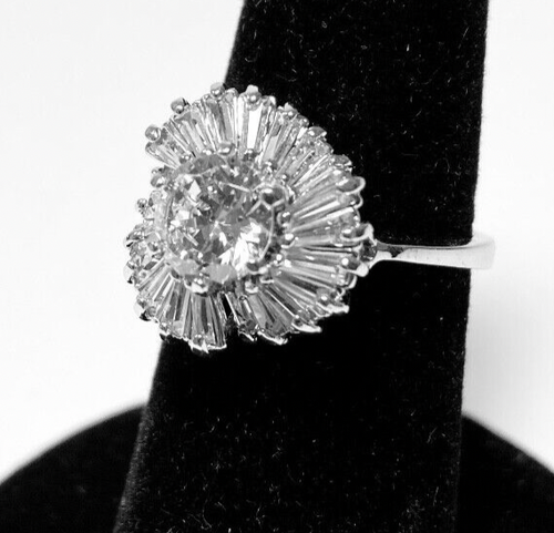 925 STERLING SILVER CZ RING, 6MM SOLITAIRE WITH FAN OF BAGUETTES ACCENTS, SZ 6.5 - Picture 3 of 9