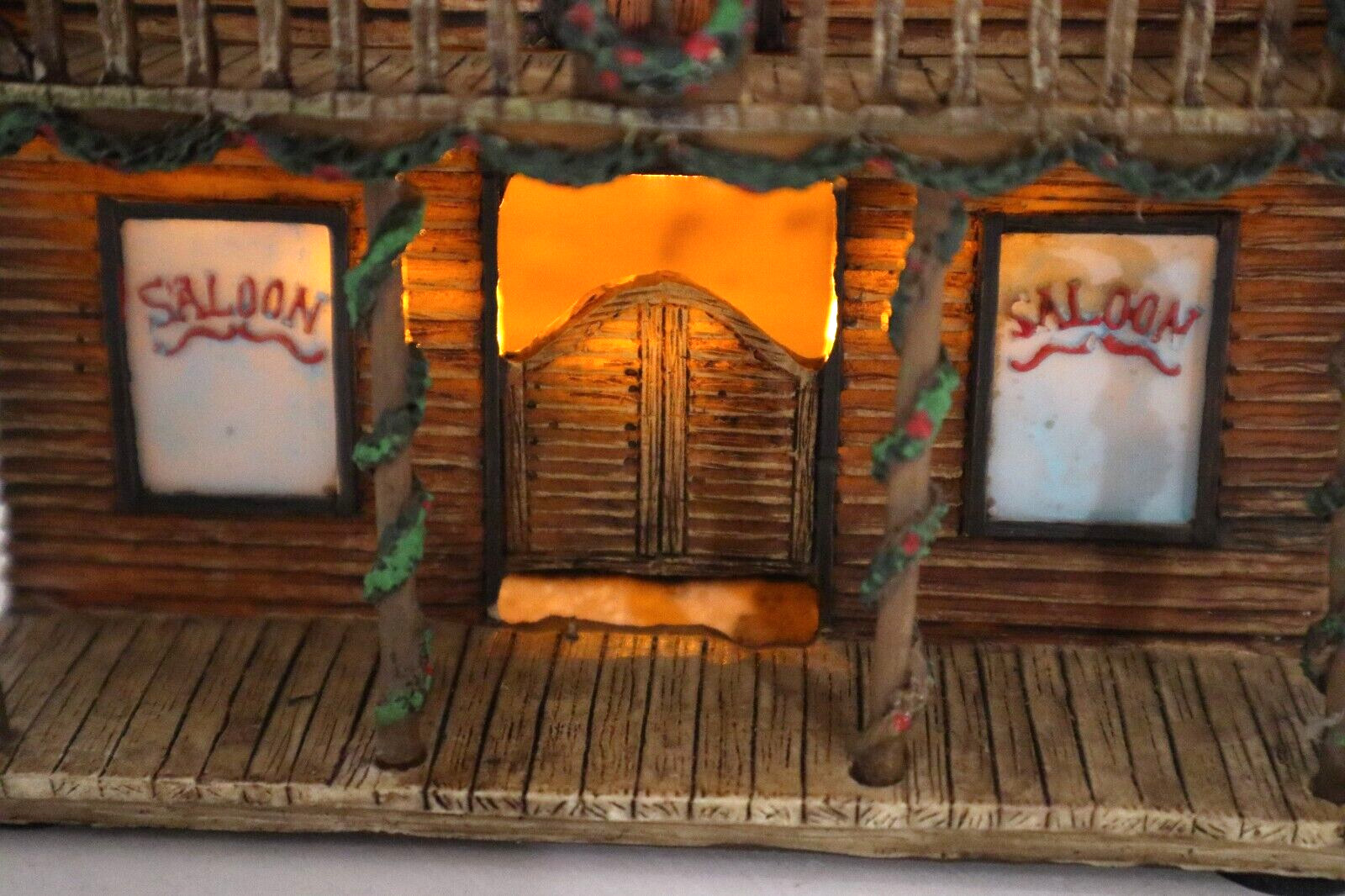 WMG 2005, Log Saloon Christmas Theme, Illuminated, C-8, LN