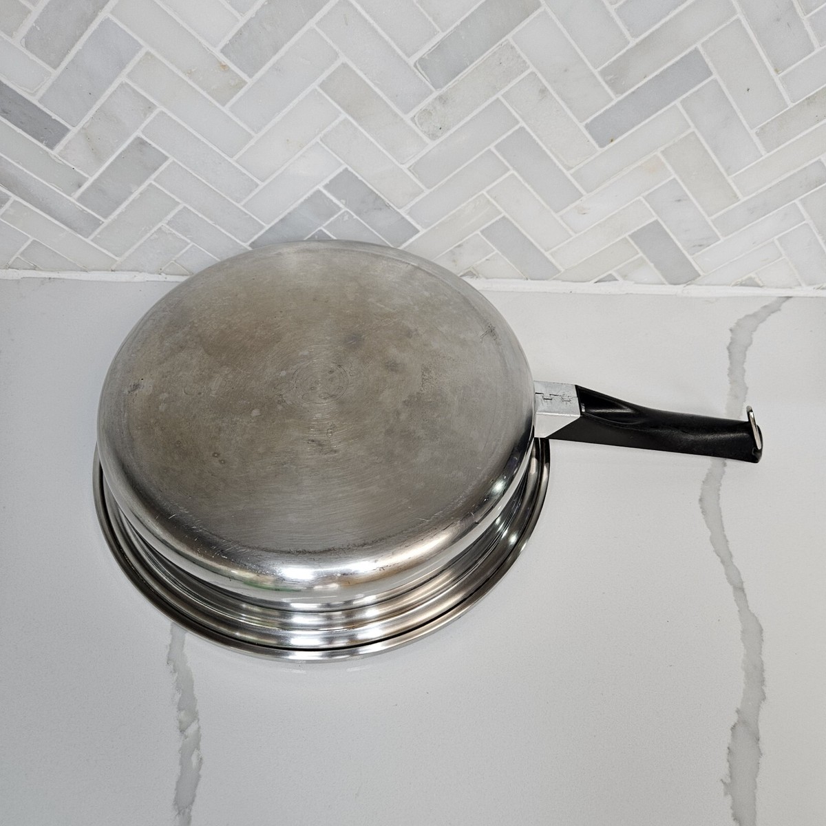 調理器具  Queen Amway Queen Multi-ply 18/8 Stainless Steel Waterless Skillet