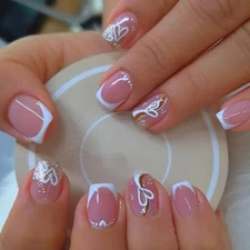 Full set of 24 short square fake nails | with glitter love heart white French