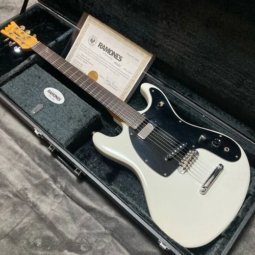 Electric Guitar Ramones Johnny Ramone The Ventures Model Mark II 1974-1996