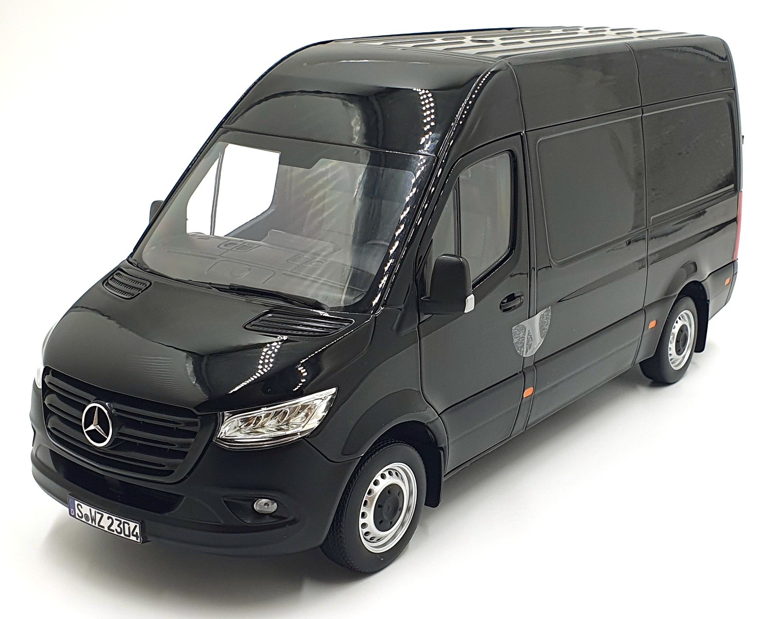 Norev Mercedes Sprinter Van Transporter 2018 1:18 183041