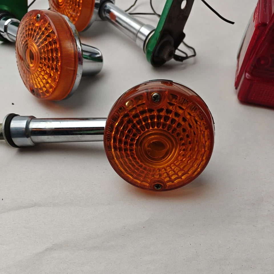 Suzuki GS550E 1980 3x señales de giro y luz trasera  Foto 2 de 4