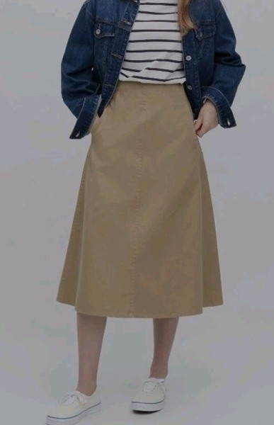 UNIQLO Flared Cotton Midi Skirt in Tan Size Small EUC