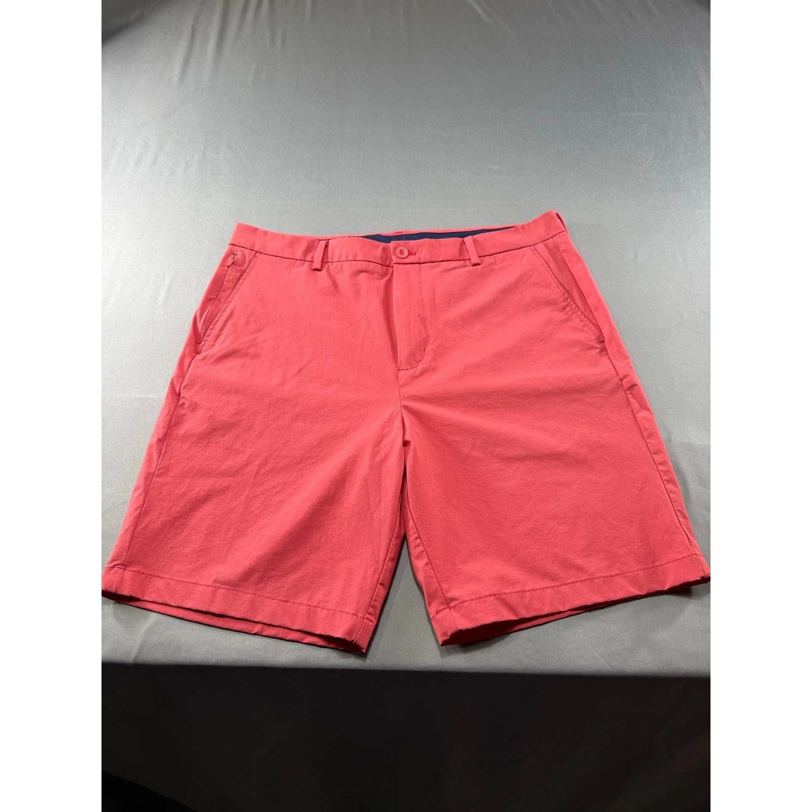 Vineyard Vines On-The-Go OTG Performance Shorts Men’s 36 Coral Pink Golf