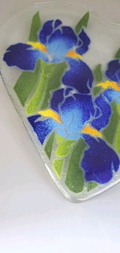 Heart Shaped Fused Glass With Irises Signed Peggy Karr Boho Country Elegant - Picture 4 of 12