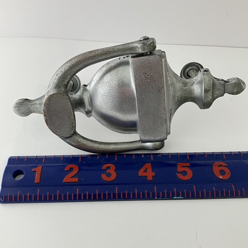 Vintage Reclaimed Ives Door Knocker Model 75235 Solid Brass Nice Patina SALVAGED - Picture 3 of 11
