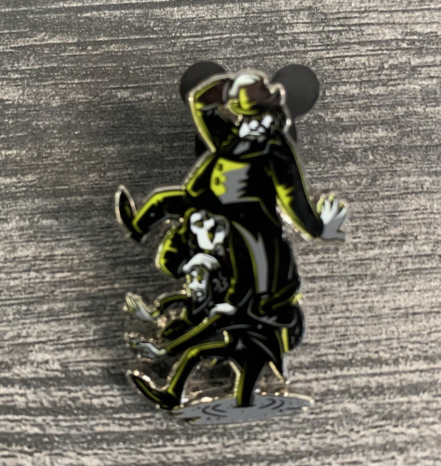 Disney Parks 2020 Haunted Mansion Glow Mystery Pin - Quicksand Guys w/Box