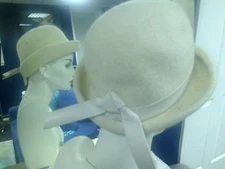 VINTAGE 60'S GWENN PENINGTON IVORY WOOL FUR BOWLER HAT