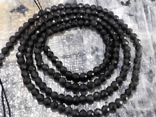 Natural Black Spinel, 2mm Round, Faceted, Approx 160 pcs - Foto 2 di 3