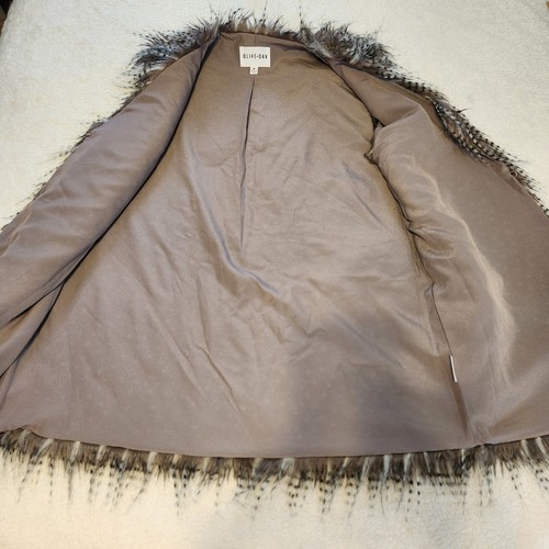 Olive + Oak Gray Taupe Faux Ostrich Feather Fur Vest Women's Size Medium BOHO - Picture 9 of 19