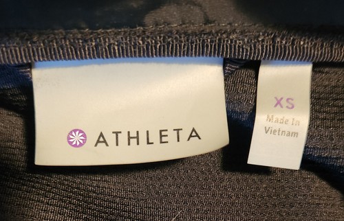 2016 Athleta Damen XS Jacke mit durchgehendem Reißverschluss Regenmantel mit Kapuze wasserdicht schwarz - Bild 3 von 5