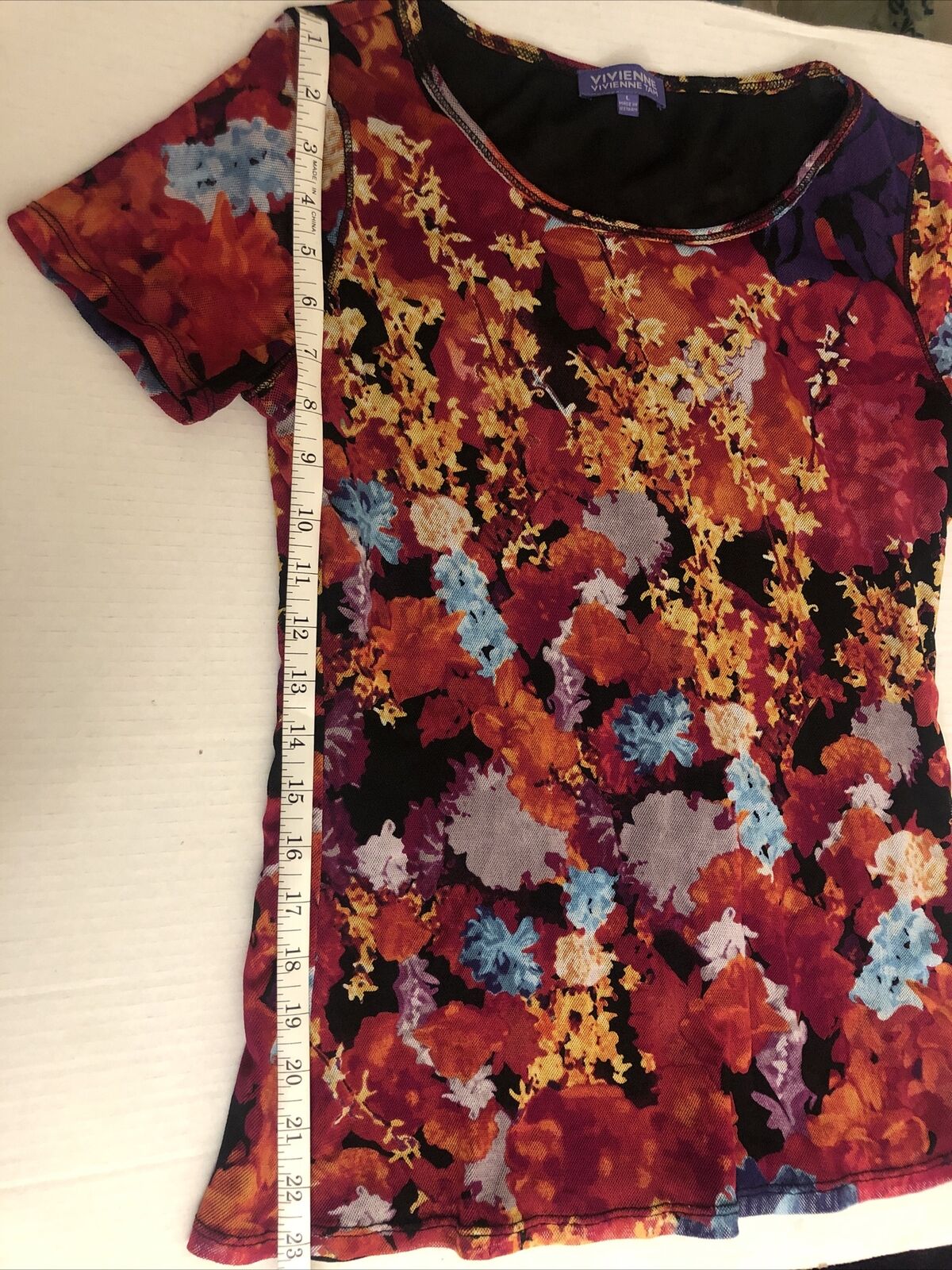 VIVIENNE  Vivienne Tam Top Size Large Women’s Multicolored FLoral Knit Shirt