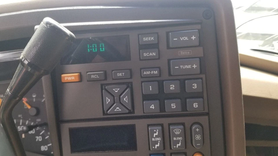 Chevy Silverado 3500 1993 radio audio panel de control con pantalla 16189895 Foto 2 de 4