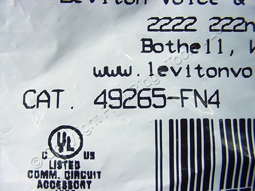 Leviton 49265-FN4 VersiDuct Bend-Radius Compliant Funnel Cable Management Saddle - 第 4/4 張圖片