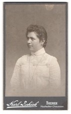 Photography Karl Schiek, Bremen, Hastedter Chaussee, portrait of a woman in a professional