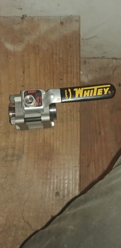 Swagelok manual ball valve 3/4” FNPT, SS-65TF12 - Picture 2 of 2