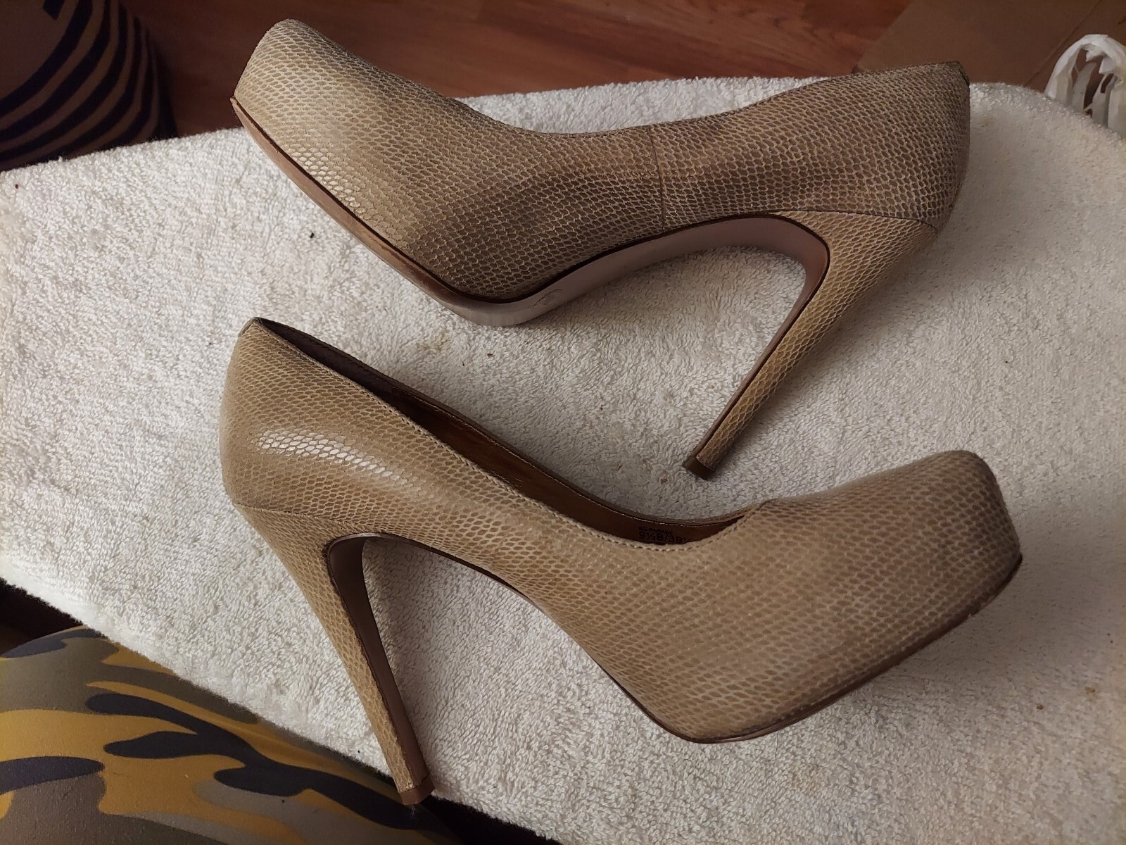 BCBGeneration Beige Snakeskin Leather Platform St… - image 2