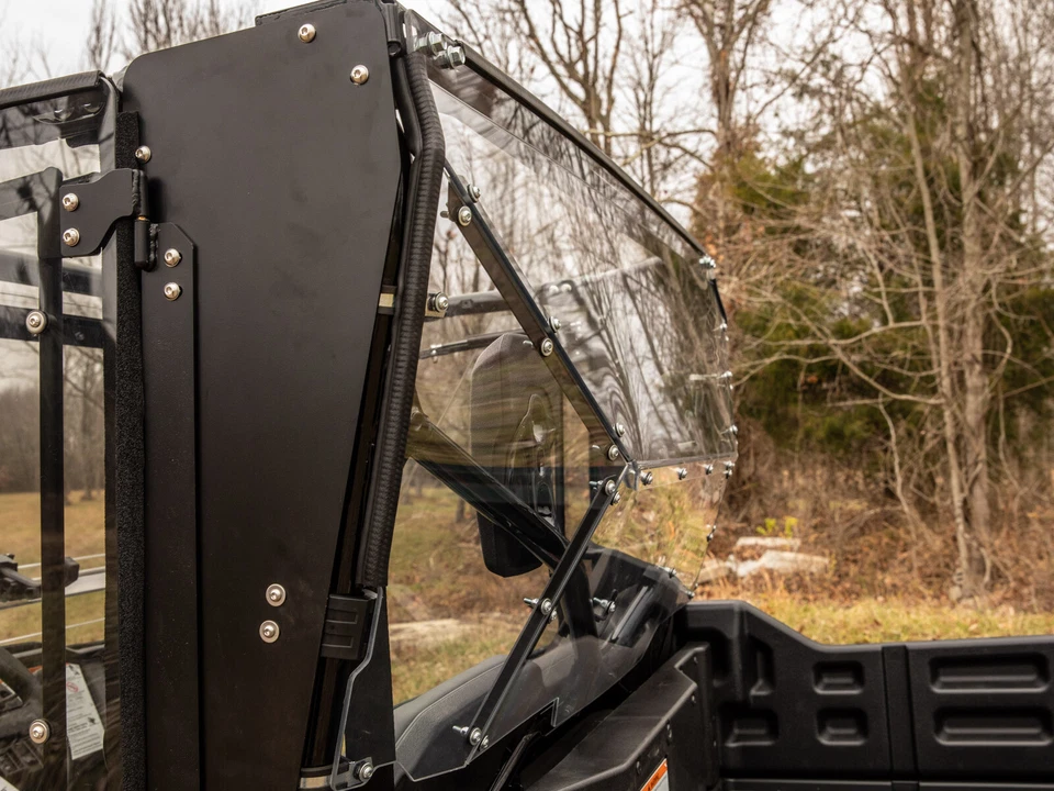 Parabrisas trasero SuperATV Light Tint para Honda Pioneer 1000 (2016+) Foto 4 de 4