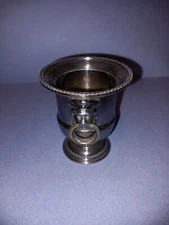 VINERS OF SHEFFIELD SILVER PLATED ENGLAND. VASE EN ARGENT TËTE DE LION LION HEAD