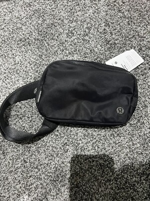 NWT Lululemon Everywhere Belt Bag Crossbody Strap - Black | eBay NWT Lululemon Everywhere Belt Bag Crossbody Strap - Black | eBay