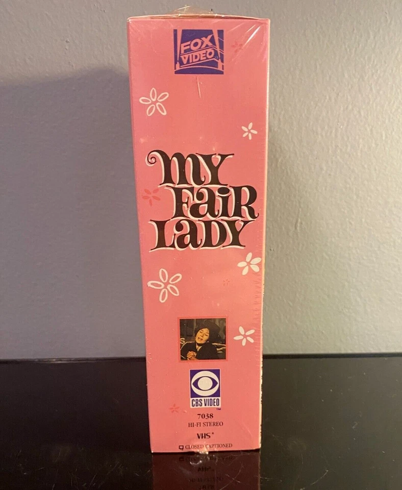MY FAIR LADY Photo Book 1964 + VHS Factory Sealed 1991 Audrey Hepburn Lot of 2 Foto 4 de 4