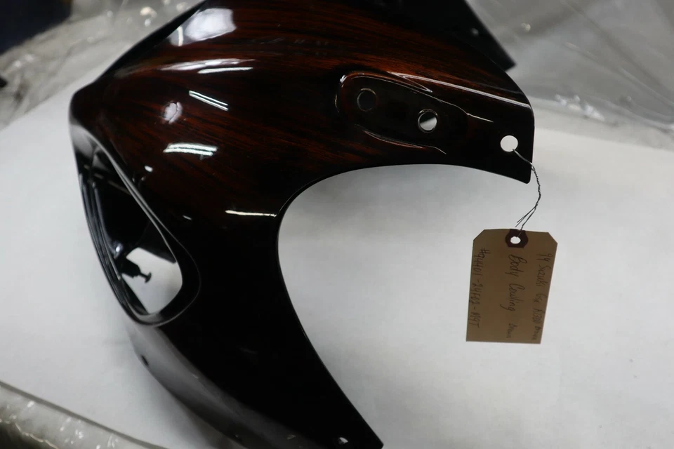 OEM Suzuki Motorcycle Front Nose Cowling 2000 Hayabusa GSX1300R Brown Foto 3 de 4