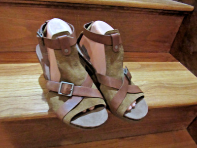 $150 Dansko Sandals Dominique Tan Brown Block Heel Leather Suede Buckle 40 M 9.5