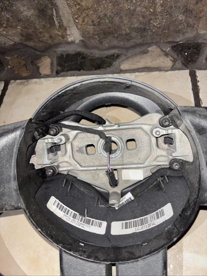 Volante Subaru Outback Legacy 2010 2011 negro OEM 34312AJ01AVH Foto 2 de 3