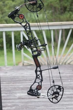 **PRICE REDUCTION- MATHEWS HALON 6 BOW, RH, 50-60 lbs., 28” DRAW**
