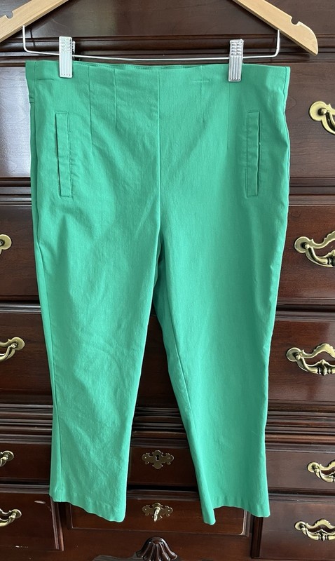 Kelly Green Preppy Pull-on Capri Pants Size SMALL