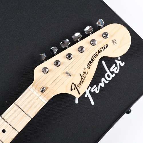 Fender Made in Japan Traditional 70s Stratocaster Used Maple w/Semi-hard case - Picture 2 of 7