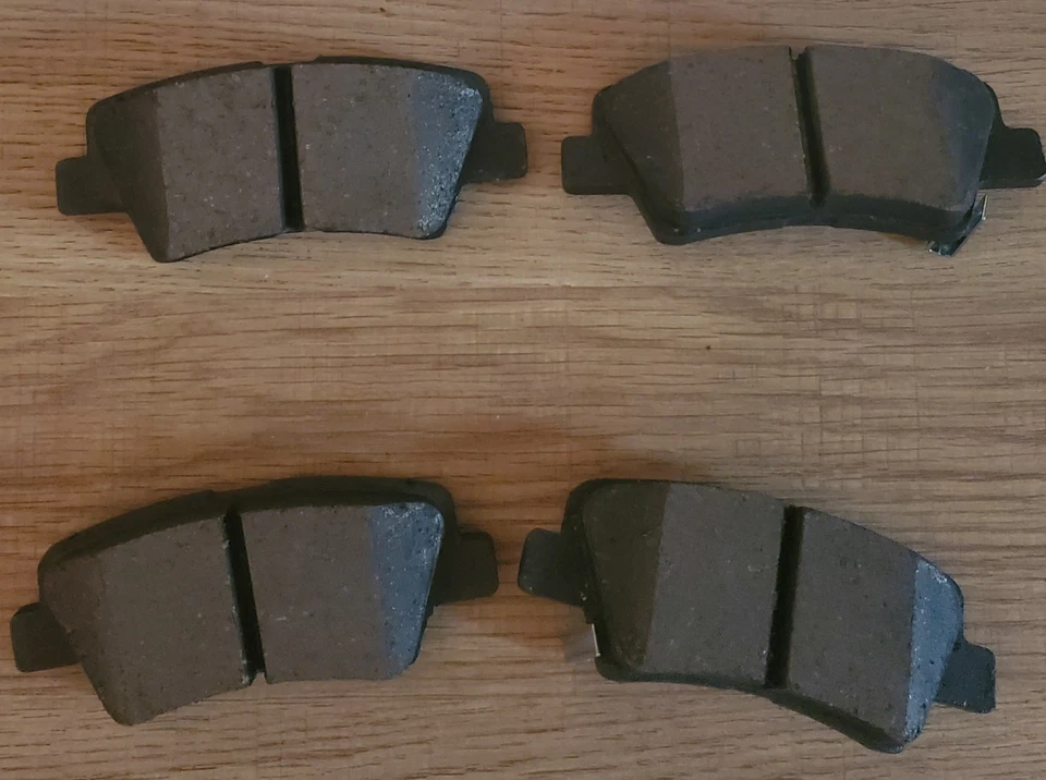 Juego de pastillas de freno traseras de cerámica Hyundai Elantra Accent Ionic Kia Rio Optima 2011-23 Foto 3 de 4