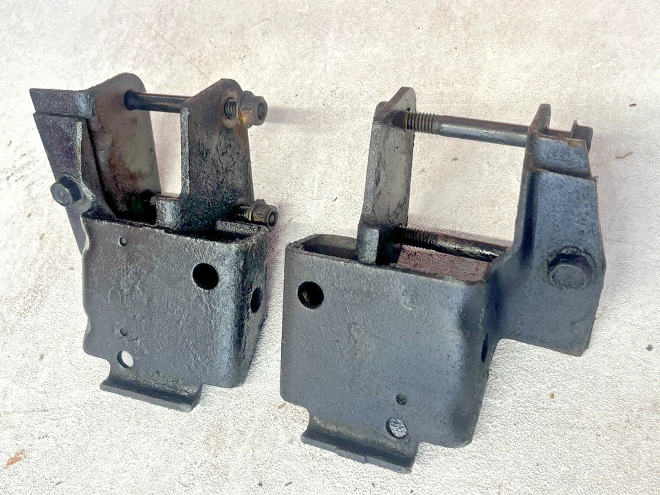1966 - 1970 福特 MUSTANG SHELBY COUGAR MOTOR MOUNT PERCH BRACKETS 框架减震器 — 第 2/3 张图片