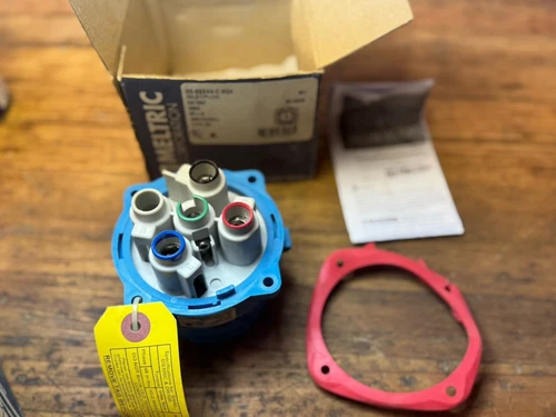 MELTRIC 33-68243-C-K04 DS100C INLET/PLUG- 100A 3PH 480VAC - 3P+G 50HP