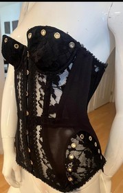 $ 650 AGENT PROVOCATEUR STEVIE LACE CORSET SIZE 3
