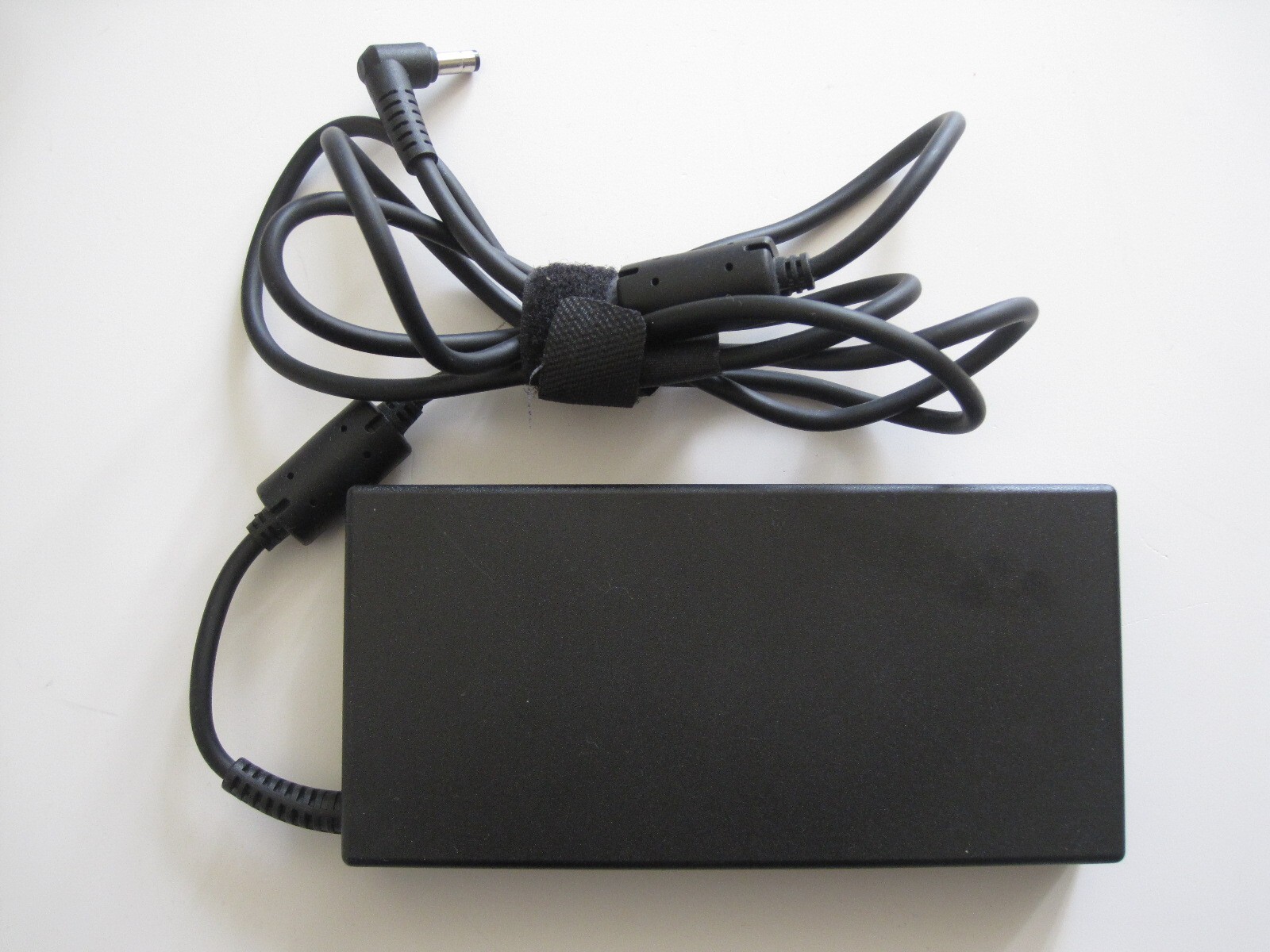Chargeur Adaptateur Secteur Pour MSI GP60 2QF-1005SXFR - Marque Visiodirect, Tension Variable, Garantie 1 An