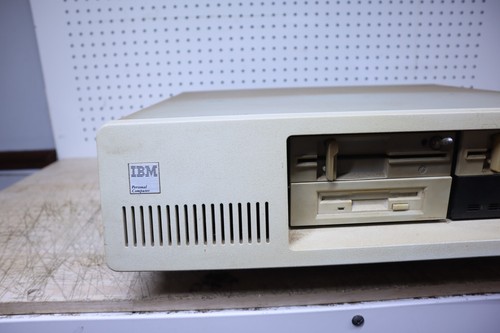 Vintage IBM PC XT 5150 Personal Computer - Powers On *Parts Repair - Picture 2 of 13