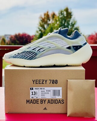 Adidas Yeezy 700 V3 Fade Salt Size 13.5 Grey Black Slide Foam Boost 350 500 Glow
