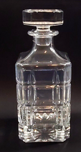 Brooks Brother’s Old Fashioned Clear Crystal Whiskey Decanter - Picture 4 of 10