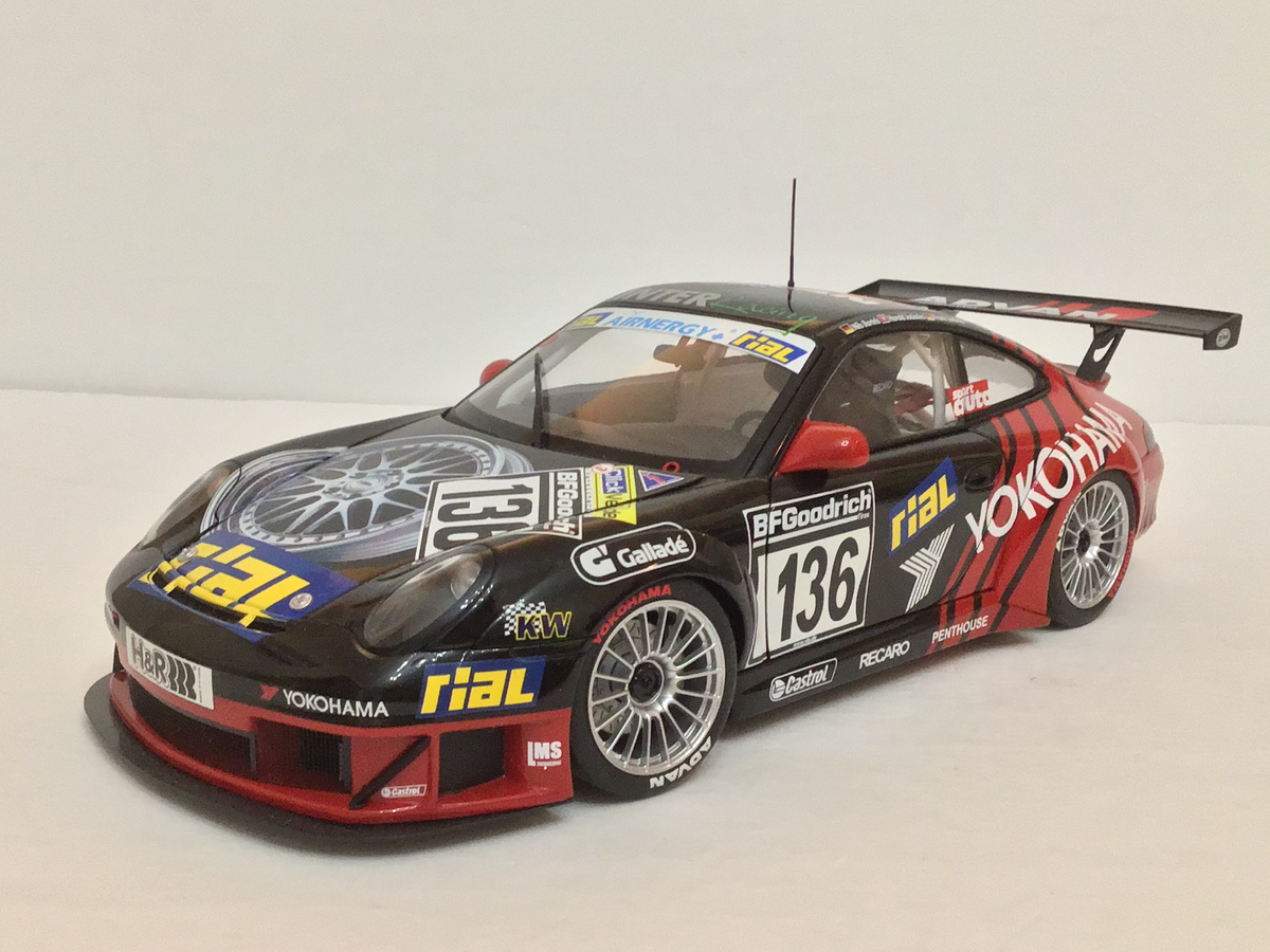 ミニカー AUTOart Porsche 911 (1996) GT3 RSR AUTOART PORSCHE 1/18 911 996 GT3 RSR ADVAN YOKOHAMA 2005