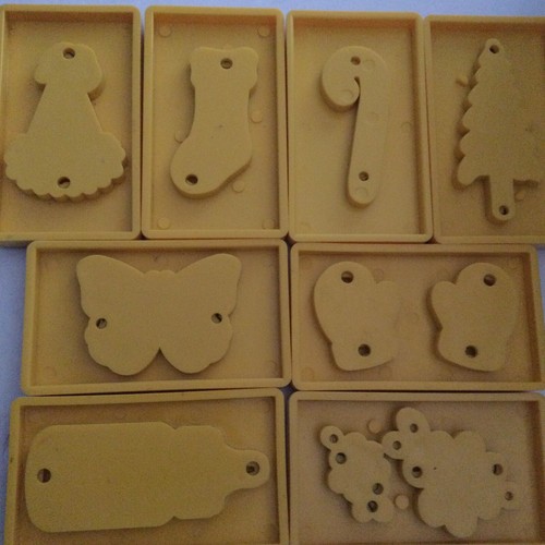 Sizzix Original Dies YOU PICK Tree Splats Butterfly Mittens Bottle Stocking - Picture 3 of 7