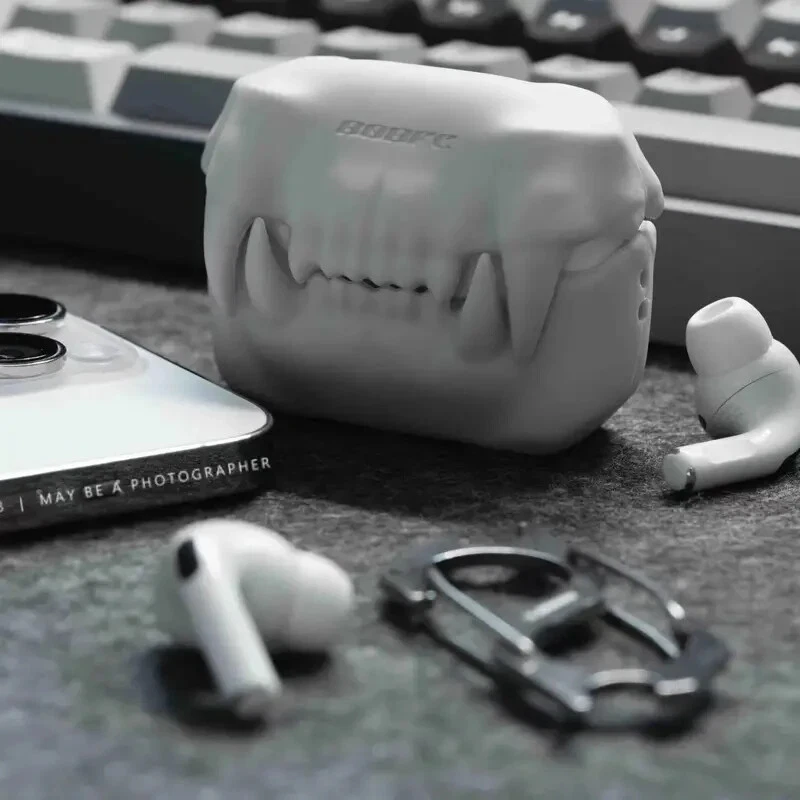 Funda de silicona con mosquetón Monster Teeth AirPods Pro/Pro2 AirPods 3 Foto 3 de 4
