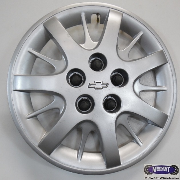 one 2000 2001 2002 2003 2004 Chevy Impala 16 inch bolt on hubcap wheel